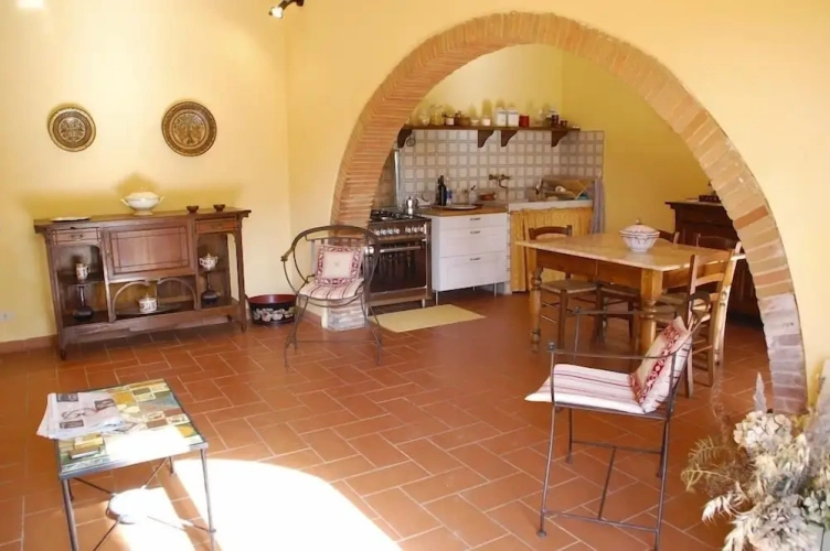 5 Bedrooms Villa