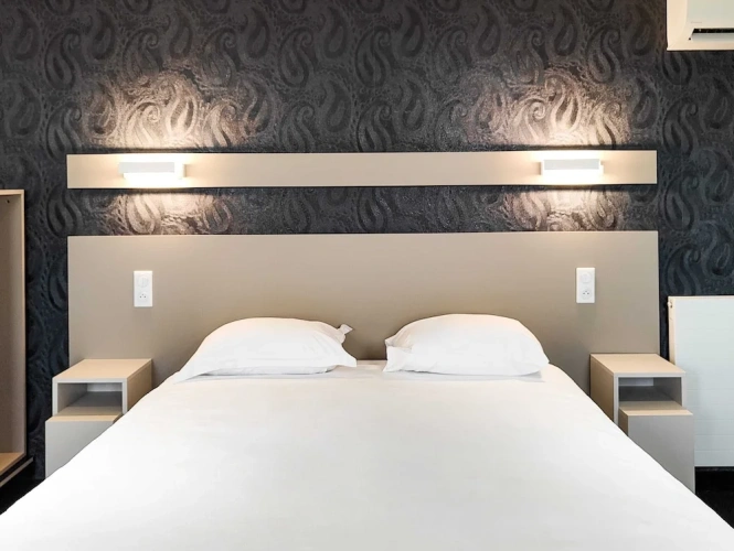 1 Bedroom Comfort room