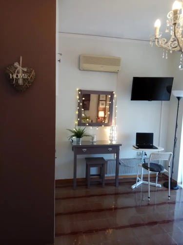 Top floor cozy apartment near the beach