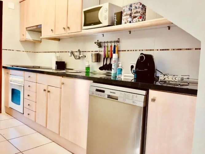 4 Bedrooms Cottage