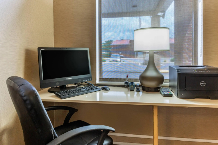 Comfort Suites Dover University Area