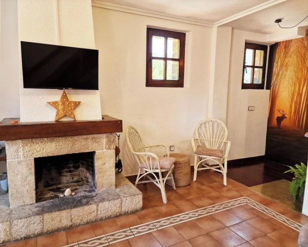2 Bedrooms Comfort Apartment with balcony and with mountain view