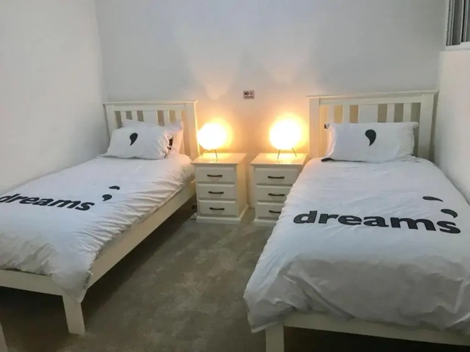 2 Bedrooms Apartment