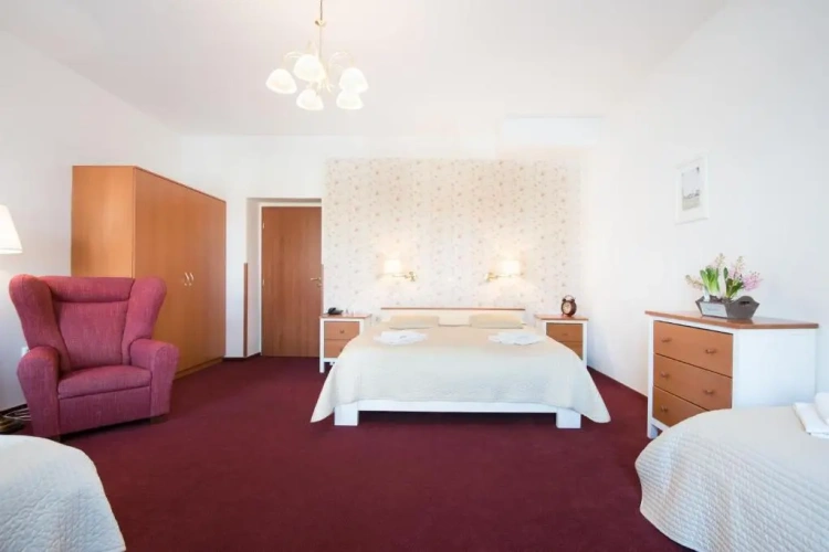 Standard Quadruple room