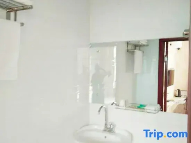 Yabuli Junhao Hotel