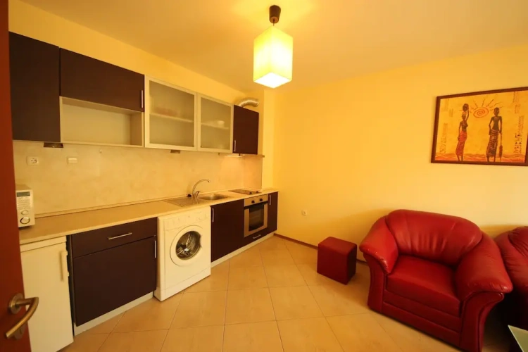 1 Bedroom Apartment