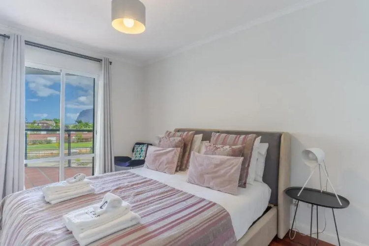 Forum Apartment