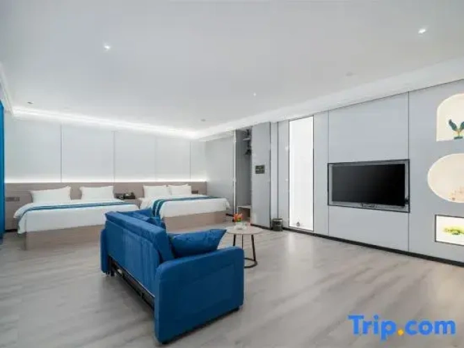 Deluxe Suite