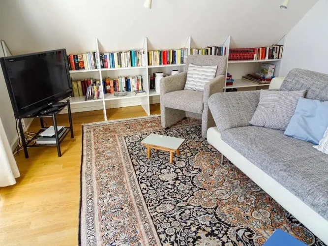 2 Bedrooms Apartment