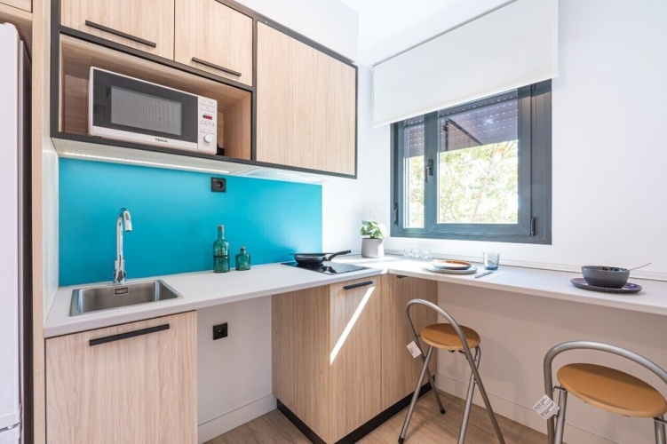 3 Bedrooms Apartment