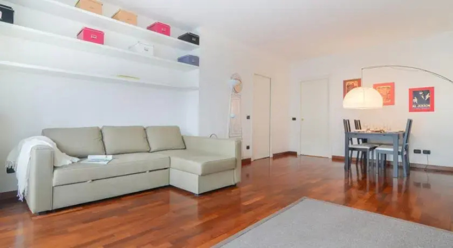 Traiano Halldis Apartment