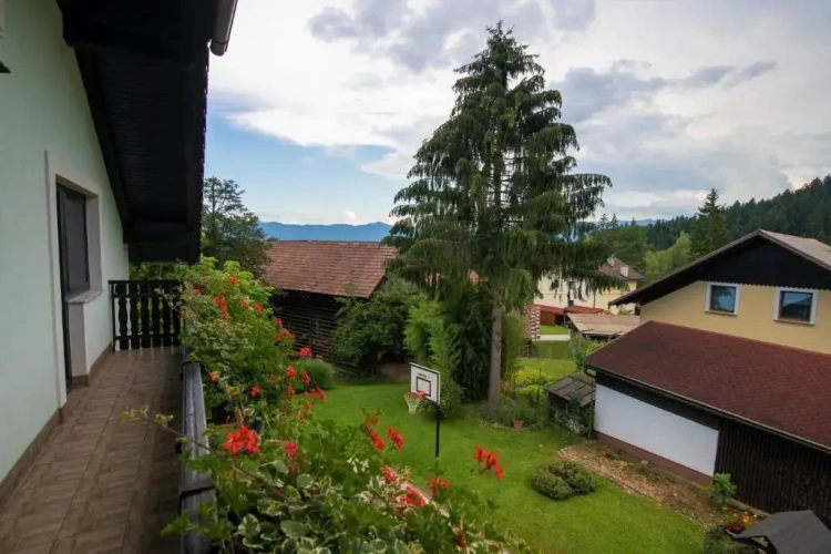 Apartment with balcony