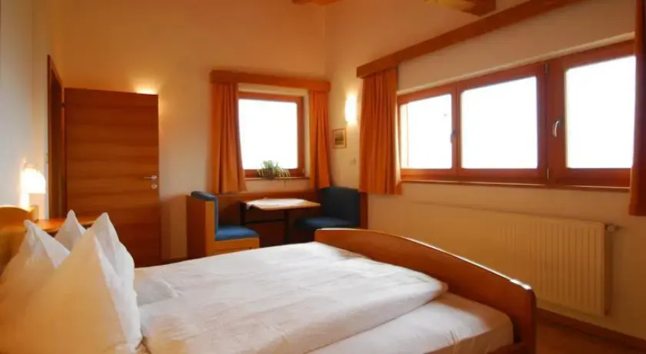 Residence Zirmer Wohnung Erde
