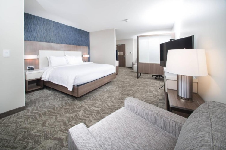 Deluxe Double Suite