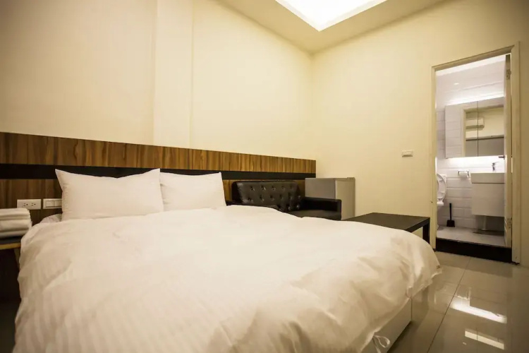 Ice homestay
