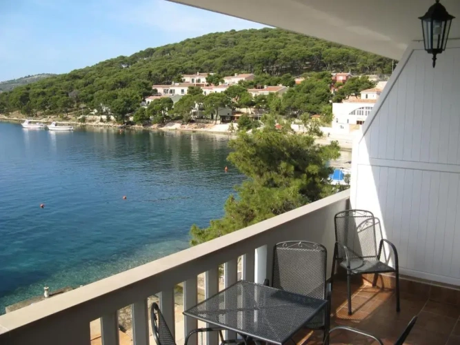 2 Bedrooms Comfort Apartment with balcony and with sea view
