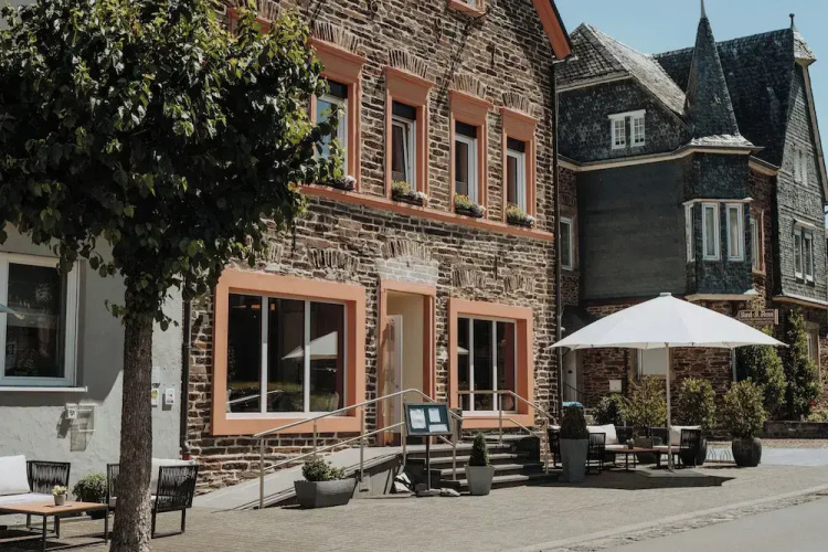 Hotel Restaurant Zur Marienburg - Zell (Mosel)