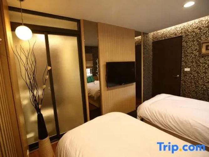 3 Bedrooms Apartment