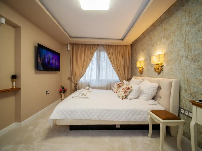 Paradise Center Apartment 1