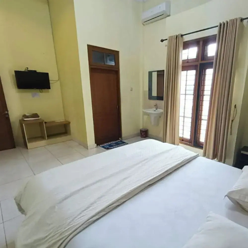 Djuragan Kamar Macan Kumbang