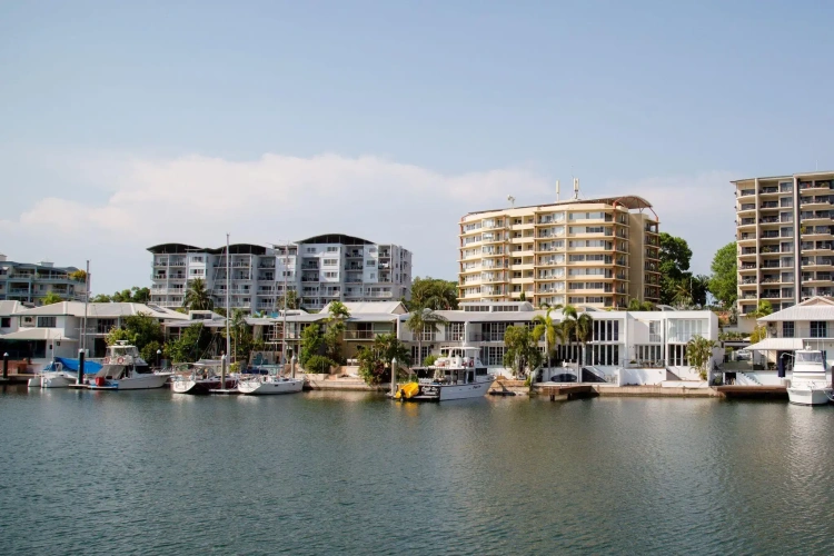 2 Bedrooms Apartment with balcony and with harbour view