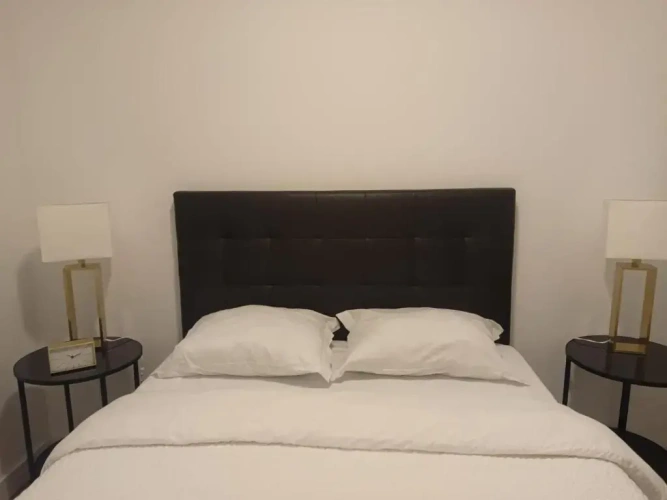 3 Bedrooms Apartment