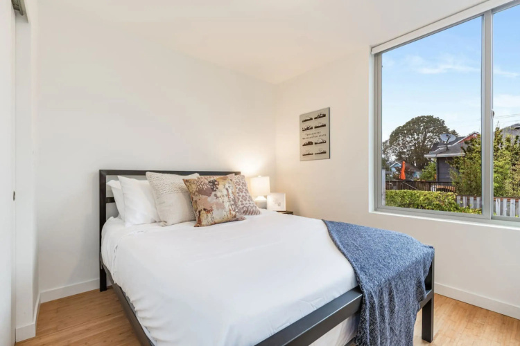 2BR 2BA The Ballard Modish Seattle Location With Rooftop View