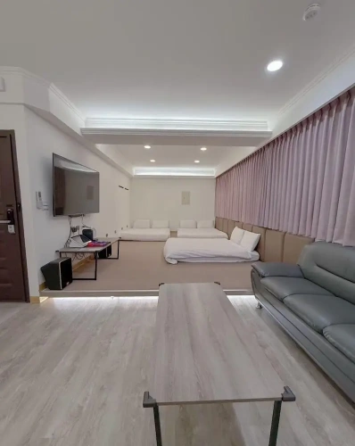 Deluxe Suite