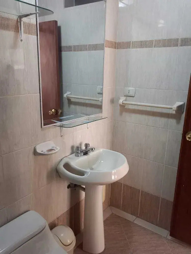 Hostal Aziri Puno