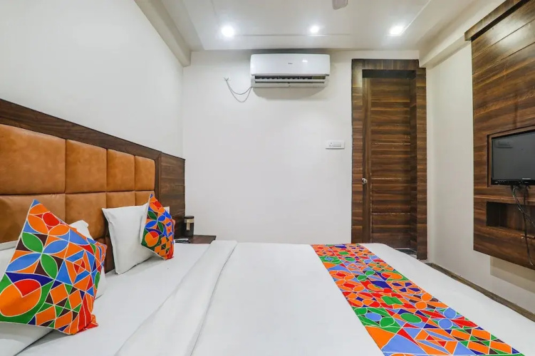 Fabhotel Bless Inn