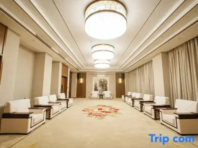 Yuquan Island Hotel