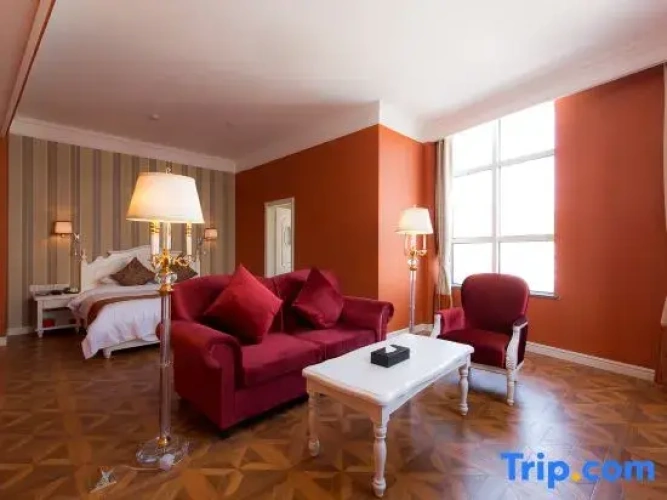 Deluxe Suite