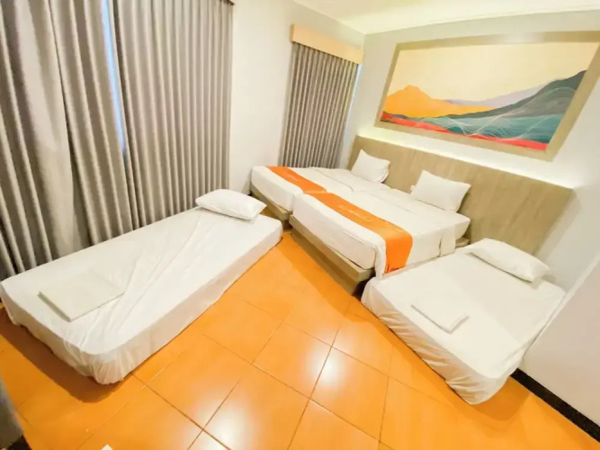 Front One HK Resort Semarang