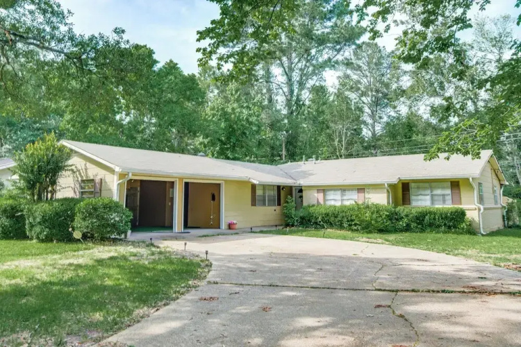 Jackson Home w/ Patio, 2 Grills & Ping-pong Table!
