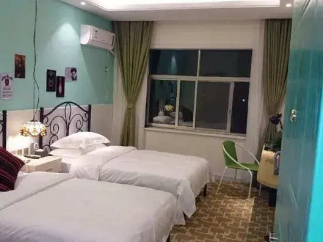 Dengfeng Baroque Hotel