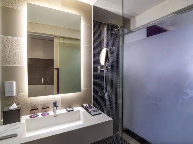 Privilege Twin Club room