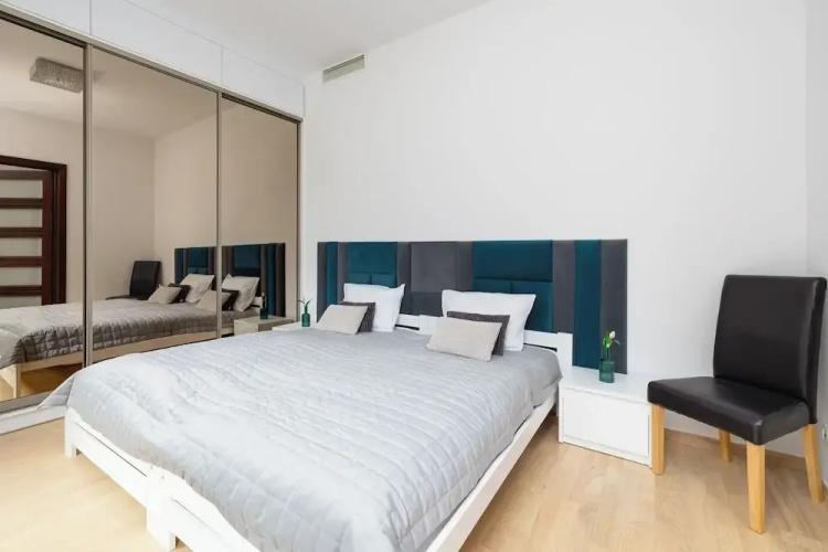 Apartment With Pool by Renters Prestige