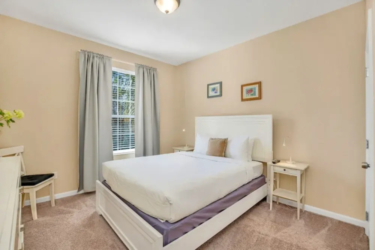4024 Breakview Drive #208
