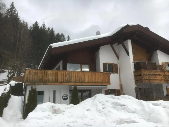 3 Bedrooms Chalet
