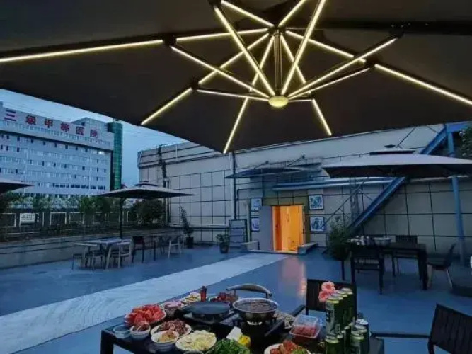 Vienna Hotel (Xi'an Xiaozhai Jixiangcun Subway Station)