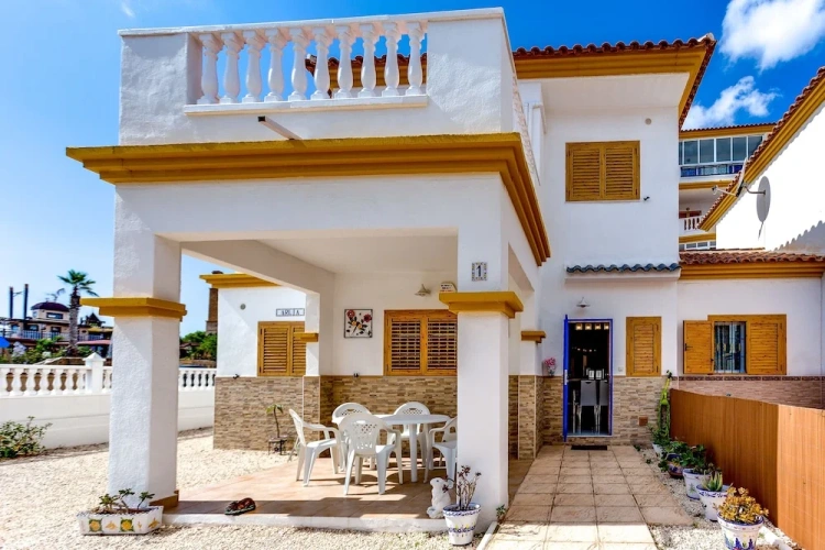 3 Bedrooms Standard Duplex room