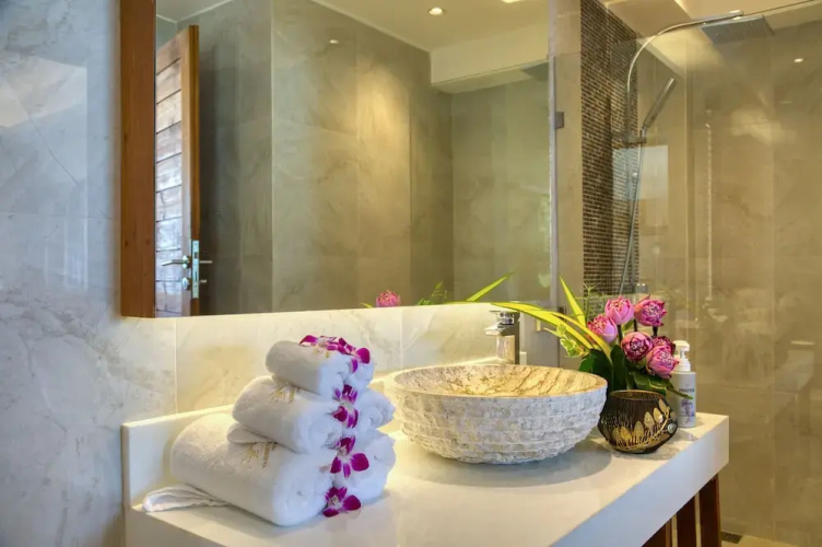 Coconut Grove Villas