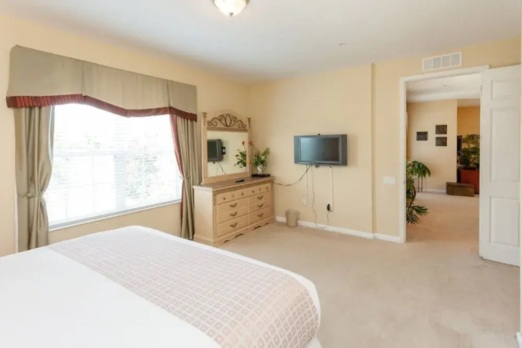 3 Bed 2 Bath Premium l 1005