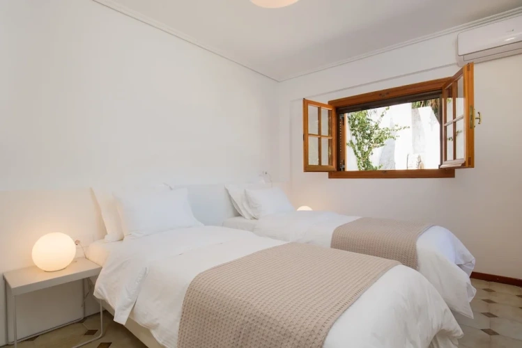 4 Bedrooms Luxury Villa with sea view