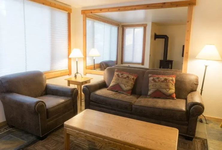 4025 Ski Trails