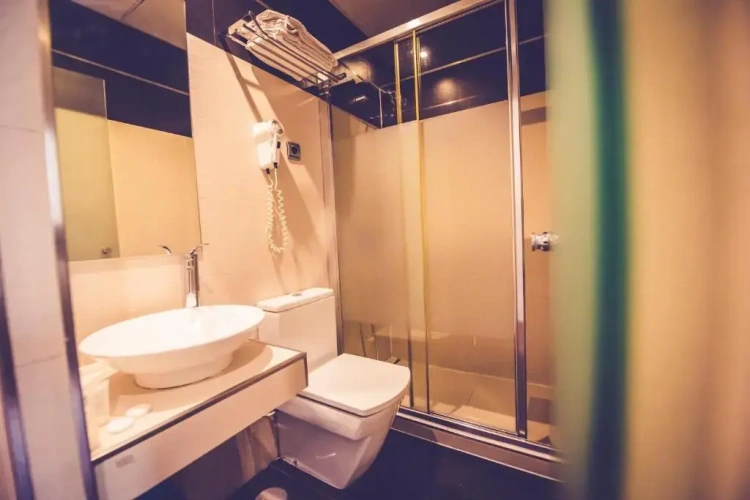 Economy Quadruple room