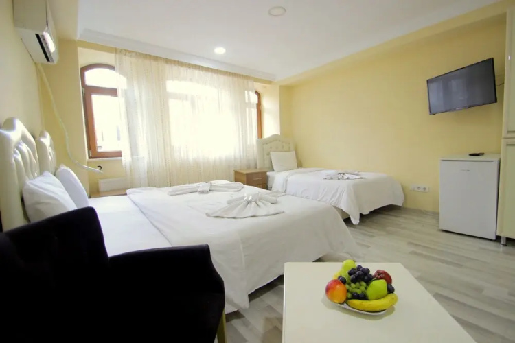 Yasar Hotel