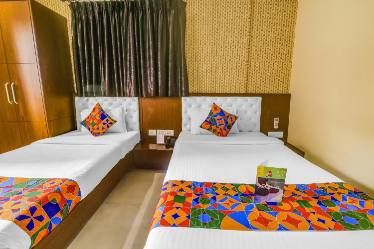 Fabhotel Luxor