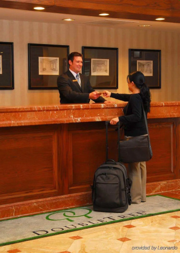 DoubleTree by Hilton Chicago Wood Dale - Elk Grove photo 30