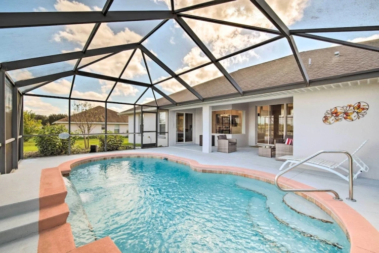 5 Bedrooms Cottage